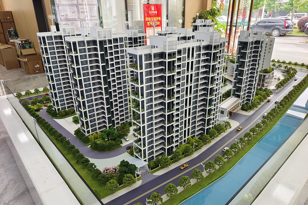 Official data released Friday showed that home prices in April recorded the steepest month-on-month drops in a decade. Photo: VCG